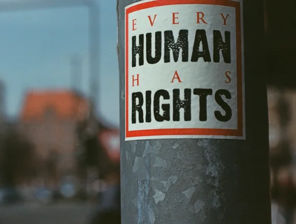 La professió periodística acusa el creixement de la crisi de confiança ciutadana en la informació