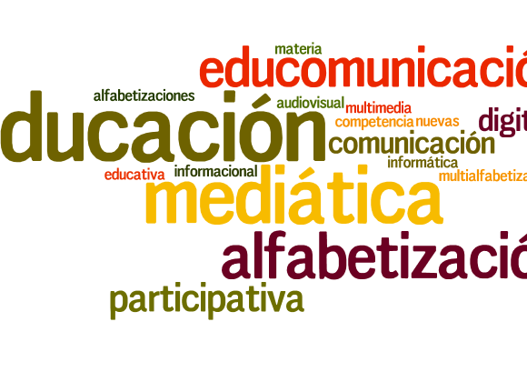 Intel·ligència artificial i educomunicació: alfabetització crítica en l’era de la IA